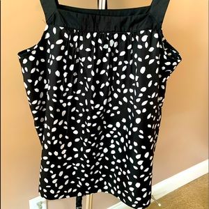 Falls creek, sz. M  blk & white tank top.